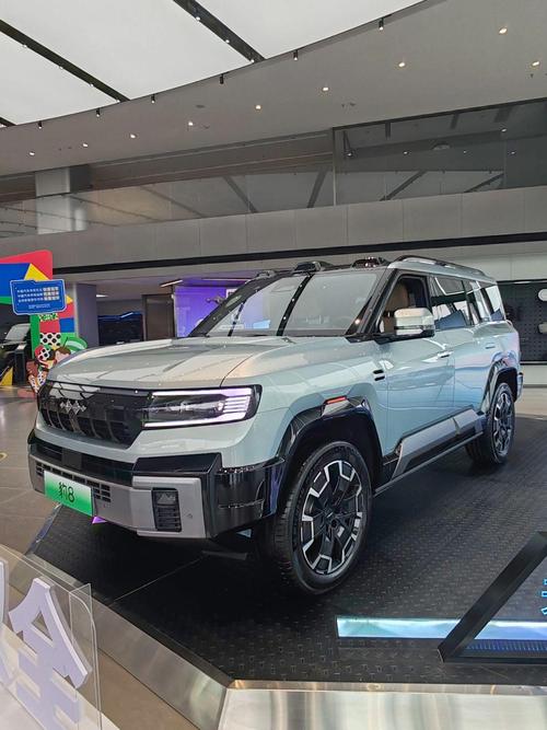 深圳350比亚迪方程豹硬派越野的爆款，英菲尼迪35周年与你共成长